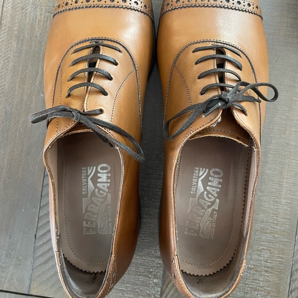 Amazing Salvatore Ferragamo brown lace ups - Picture 9 of 15